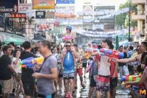 Chơi thả ga tại lễ hội té nước Songkran Thái Lan 2019