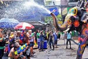 Lễ hội té nước Songkran Thái Lan bị hạn chế 