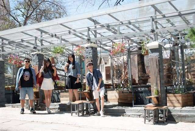 chèo thuyền vượt ghềnh thác trên sông chèo thuyền vượt ghềnh thác trên sông